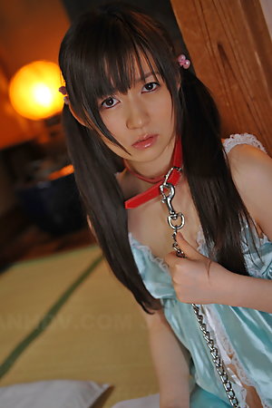 Japanese honey Ai Uehara  loves showing off