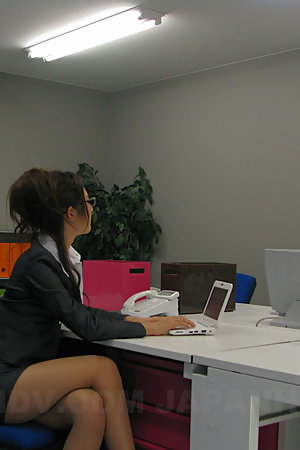 Alluring Julia Nanase seduces her hot client