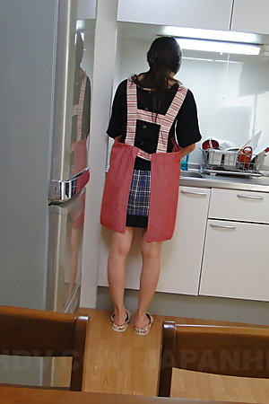 Mizuho Yamashiro sucks cock and has hairy