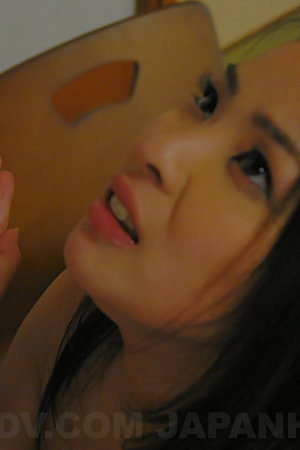 Teacher Ichika Aimi enjoys in hot banging