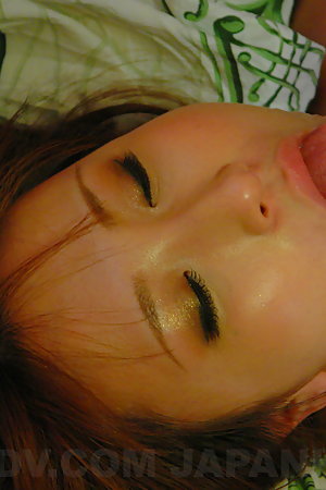 Hot lady Yuki Maya enjoys in hard banging