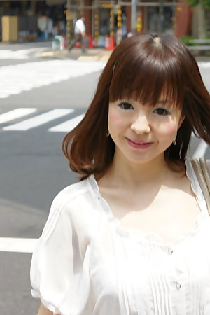 Super hot Asian lady Ayu Kawashima shows off