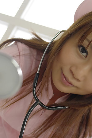 Asin nurse Honami Isshiki sucks many dicks