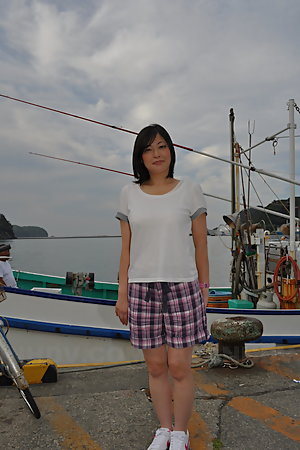 Japanese lady Rika Shibuki posing outdoors