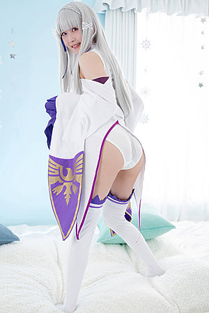 Sexy Japan Ria Kurumi cosplay spreading pussy and playing vibrator